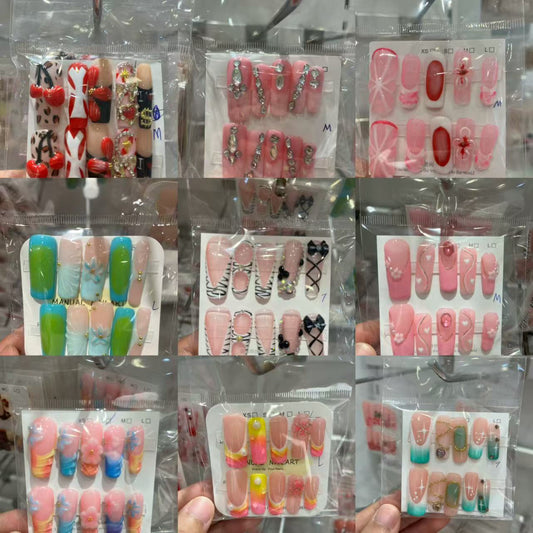 SHORT SQUARE NAILS